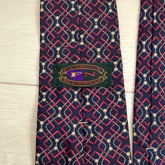 3/$10 Fashion Neckwear Dark Blue Burgundy Geometric Tie - Picture 2 of 5